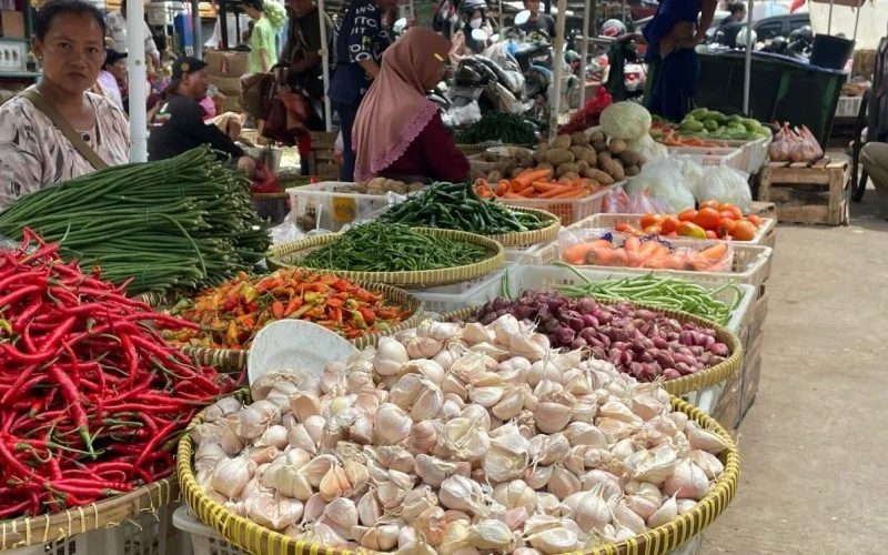 Menteri Pertanian Kuasai Operasional BUMN Pangan, Harga Minyak Mentah Melonjak Tajam