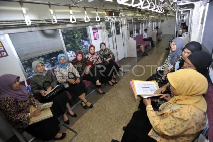 Menteri PPPA Usulkan Relokasi Gerbong KRL Khusus Perempuan, AHY Keluarkan Respons Tegas