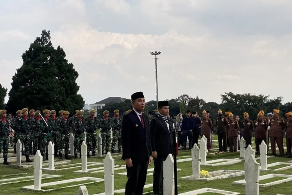 Pemakaman Penuh Kehormatan untuk Mayor Kopassus Zulmi di TMP Cikutra, Bandung