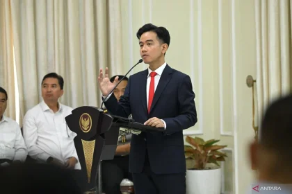 Pengamat Voxpol Center: Kritik Publik Terhadap Kunjungan Gibran ke Papua Hanya Pencitraan