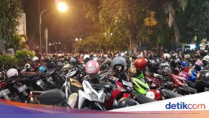 Pengunjung CFN Atmo Palembang Keluhkan Tarif Parkir Motor Sampai Rp 5.000
