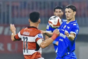 Perburuan Gelar Makin Panas: Persija dan Borneo Kompak Menang, Persib Tertekan