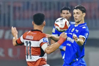 Perburuan Gelar Makin Panas: Persija dan Borneo Kompak Menang, Persib Tertekan