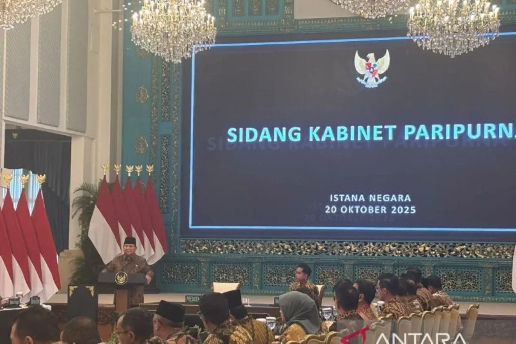 Prabowo Percepat Proyek Tembok Laut Raksasa untuk Lindungi Pantai Indonesia