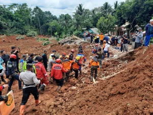 Prabowo Perintahkan BNPB Gerak Cepat Evakuasi Warga Terdampak Gempa 7,6 SR di Sulut‑Malut