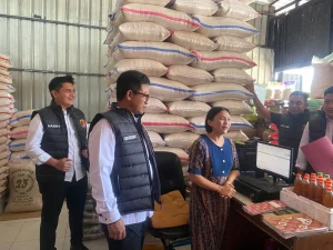 Prabowo Sidak Gudang Bulog di Magelang, Pastikan Stok Beras Aman dan Tepat Sasaran