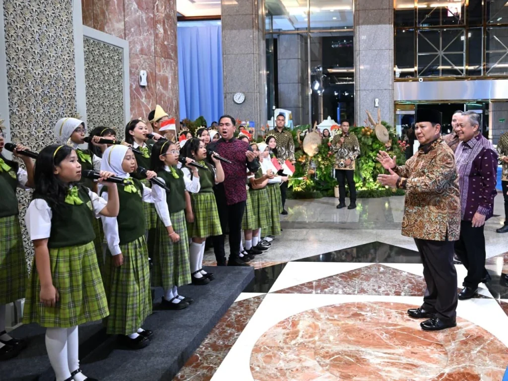 Prabowo Tekankan Indonesia Tak Boleh Minder, Negara Lain Belajar Program MBG