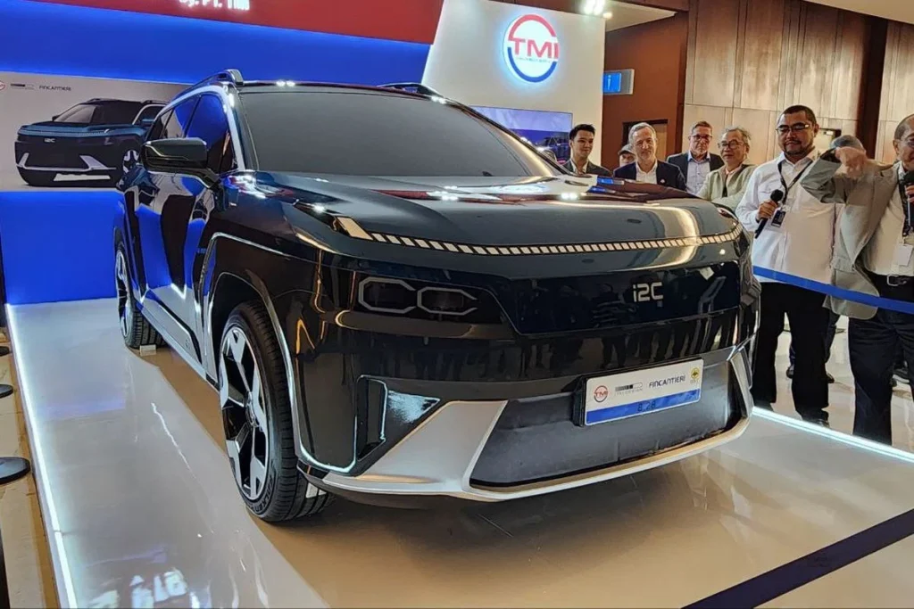 Prabowo Umumkan Rencana Produksi Sedan Listrik Massal Indonesia 2028