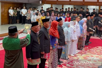 Pramono Anung Lantik 11 Pejabat Pemprov DKI, Syafrin Liputo Resmi Jadi Wali Kota Jakarta Selatan