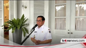 Pramono Anung Tegaskan Penataan Kabel Udara di Jakarta Tidak Dapat Dilakukan Secara Instan