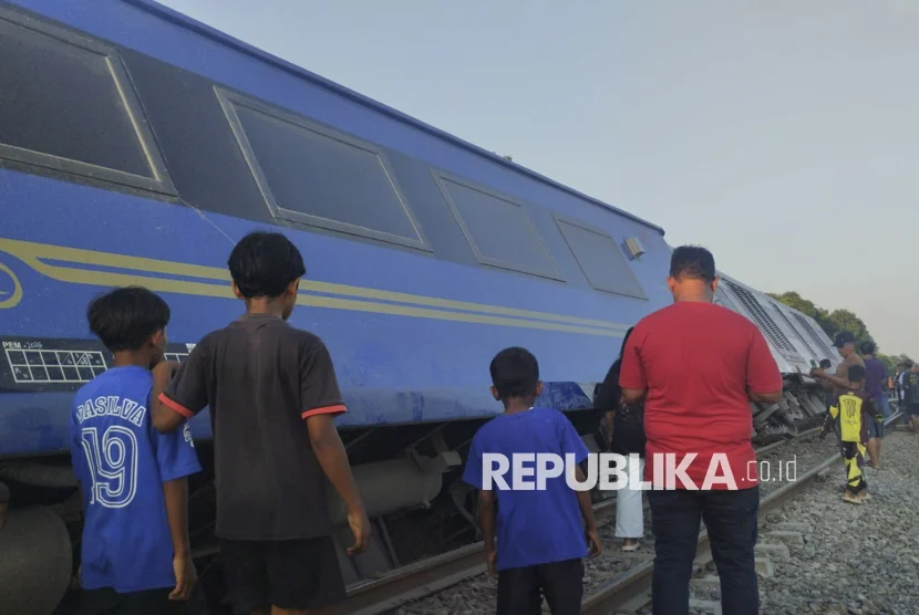Ratusan Penumpang Argo Bromo Anggrek Selamat Usai Kecelakaan di Stasiun Bekasi