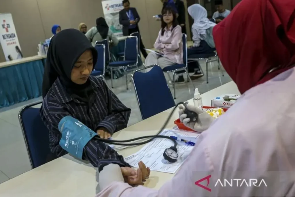 Ribuan Warga Solo Dapat Cek Kesehatan Gratis; Tingginya Kolesterol dan Tekanan Darah Jadi Temuan Utama