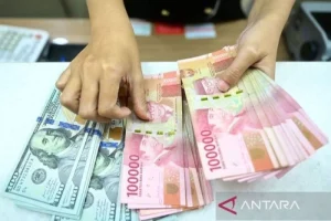 Rupiah Terbuka Melemah, Nilai Tukar Capai Rp17.133 per Dolar AS