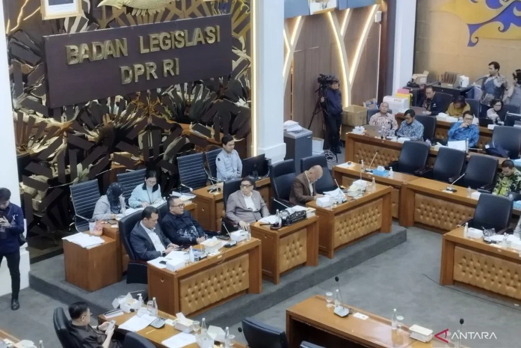 RUU Penyiaran dan PPLH Resmi Masuk Prolegnas Prioritas 2026, DPR Dorong Reformasi Media Nasional