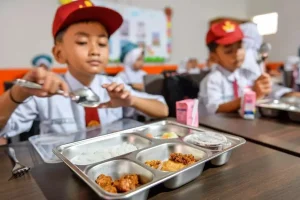 Santri Karanganyar Sambut Hangat Program Makan Bergizi Gratis, Harapan Terus Meluas