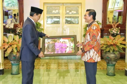 Sultan Hamengkubuwono X dan Wakil Panglima TNI Hadir Menyambut Jenazah Farizal, Keluarga Tetapkan Pemakaman di Taman Makam Pahlawan