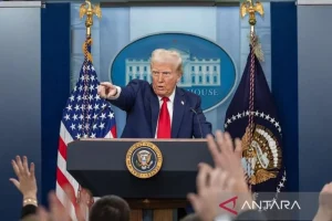 Survei YouGov-CBS News: 62% Warga AS Anggap Trump Tak Punya Rencana Jelas