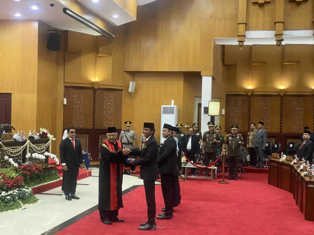 Syaifudin Zuhri Resmi Jadi Ketua DPRD Surabaya Gantikan Almarhum Adi Sutarwijono
