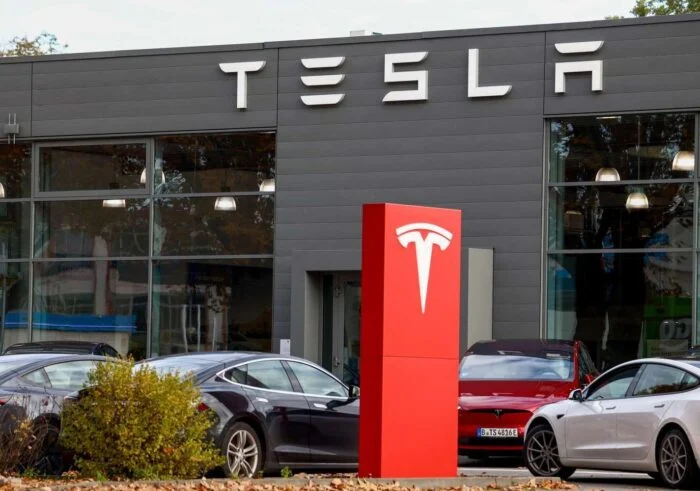 Tesla Kembali Pimpin Penjualan Mobil Listrik Global pada Kuartal I 2024