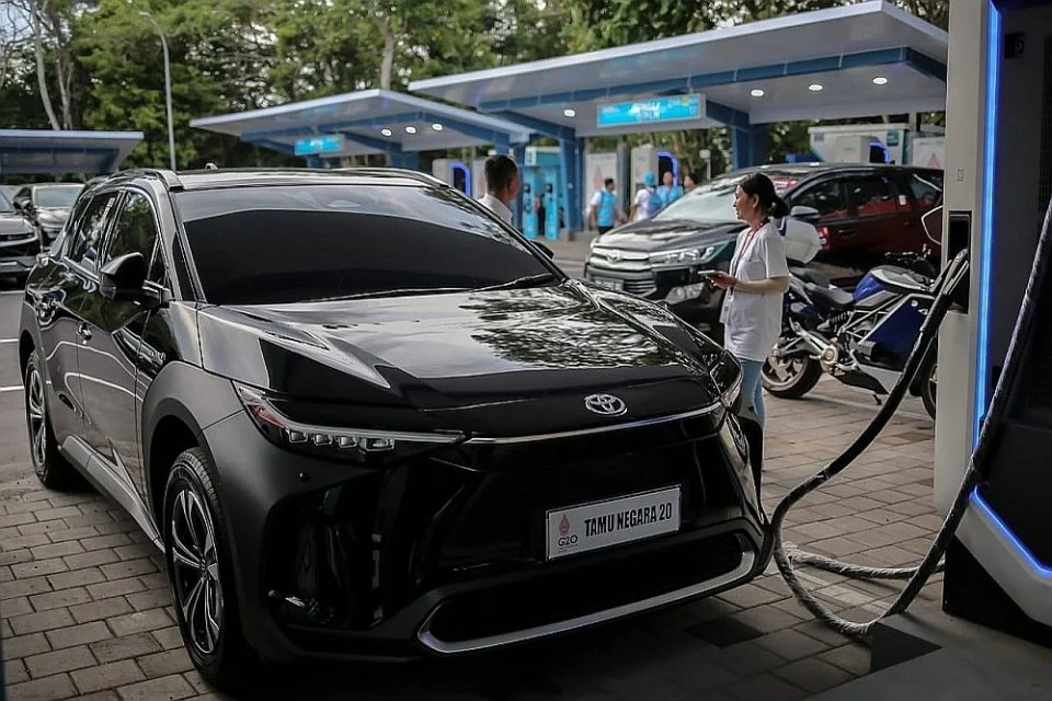 TKDN Mobil Elektrifikasi Toyota Capai 80% Berkat Baterai CATL di Tangerang