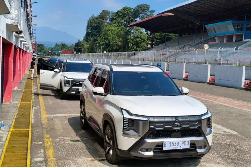 Uji Jalan Wuling Eksion PHEV: Penantang Baru Destinator dan Tiggo 8 di Segmen SUV Hybrid