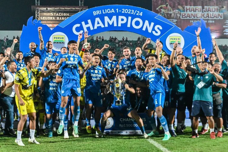 Umuh Muchtar Desak Persib Wajib Menang 6 Laga untuk Amankan Gelar Juara Liga Super 2025/2026