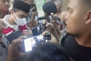Video Viral: Pria Florida Memaksa Kasir SPBU Telepon Polisi untuk Dihukum Mati