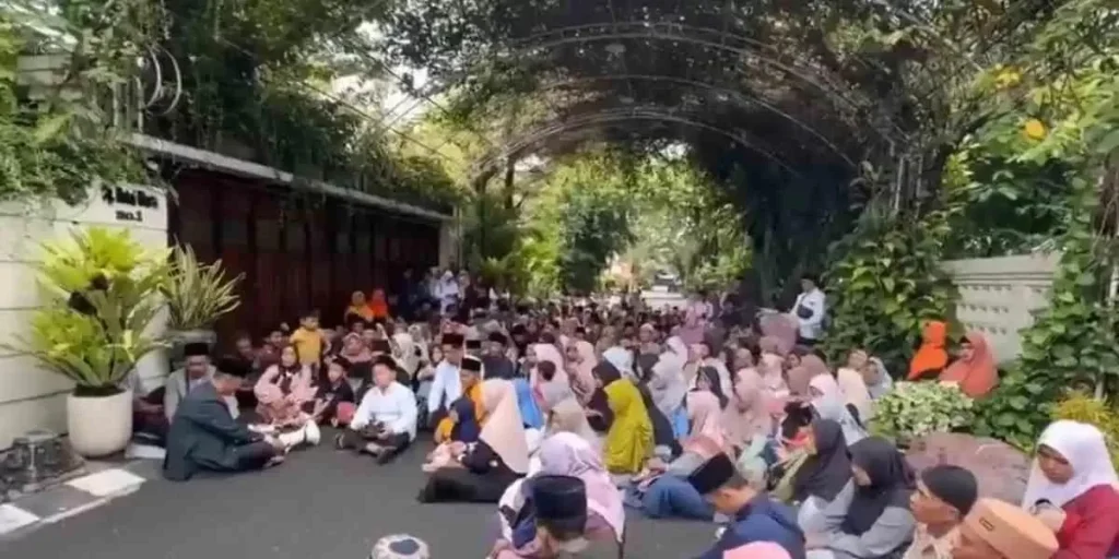 Viralnya Tembok Ratapan Solo di Roblox: Pemain Menangis, Tagih Janji 19 Juta Lapangan Kerja