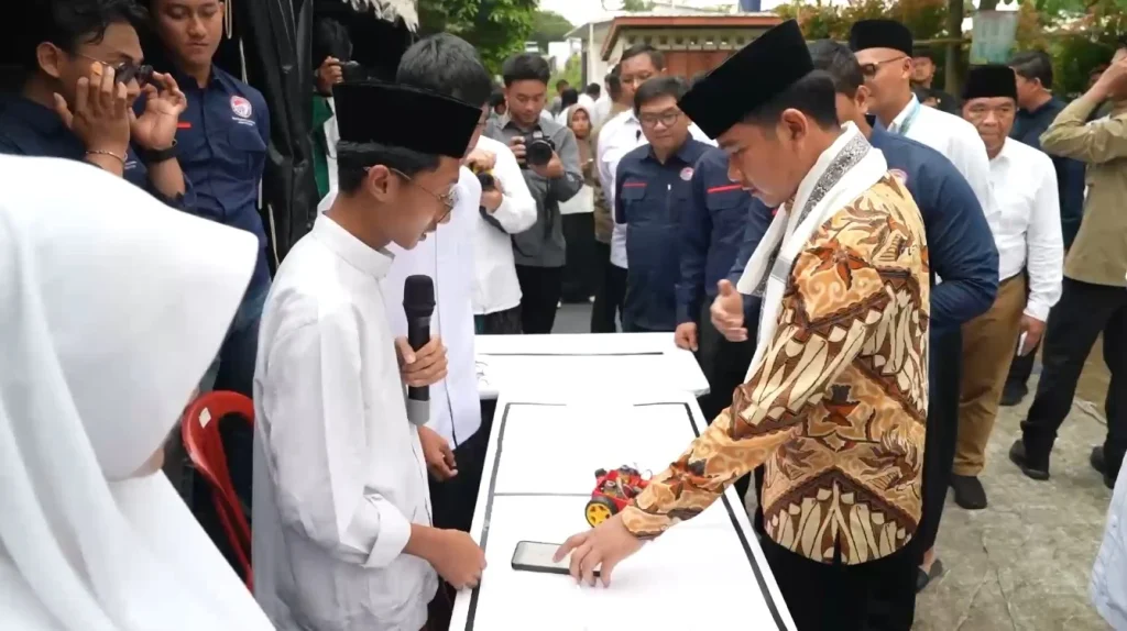 Wapres Gibran Dukung Digitalisasi Pesantren, Dorong AI untuk Pembelajaran Santri