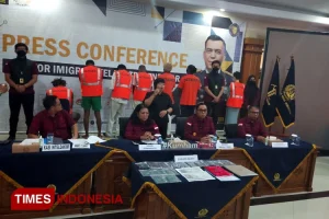 WNA Inggris TD Diamankan Imigrasi Denpasar Usai Viral Intimidasi Warga Bali