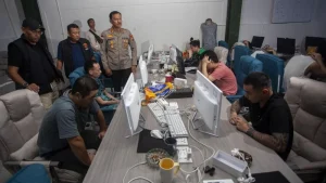 321 WNA Lintas Negara Ditangkap di Markas Judol Jaringan Internasional di Jakarta Barat
