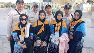 5 Jam Tertahan di Imigrasi, Dua Jemaah Remaja Kalteng Akhirnya Masuk Madinah