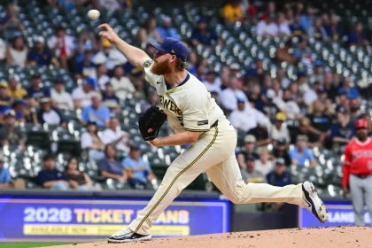 All-Star Pitcher Brandon Woodruff Dipindahkan ke IL Milwaukee Brewers Akibat Penurunan Kecepatan Lemparan