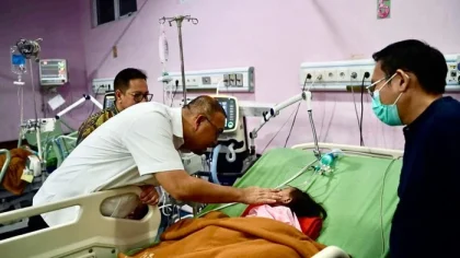 Andre Rosiade Bantu Biaya Pengobatan Balita Korban Dugaan KDRT di Solok