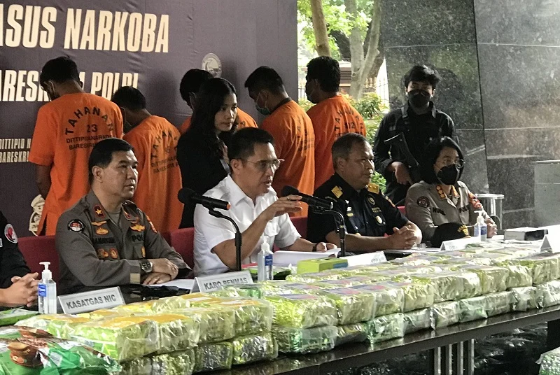 Ari Asman Dijatuhi Penjara Seumur Hidup dalam Kasus Narkoba 50 Kg di Padang