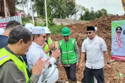 Bandung di Persimpangan: Adaptasi Tenaga Kerja atau Tersisihkan?