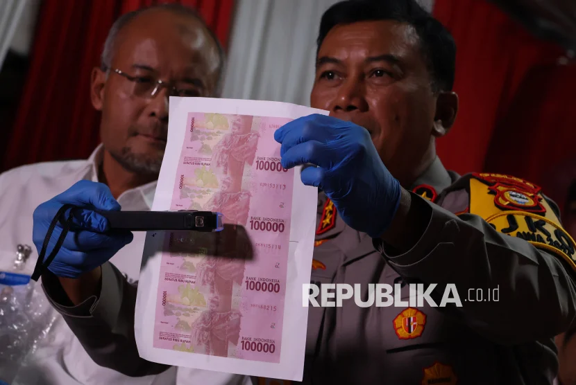 Bank Indonesia dan Polri Pemusnahkan 446 Ribu Lembar Uang Palsu