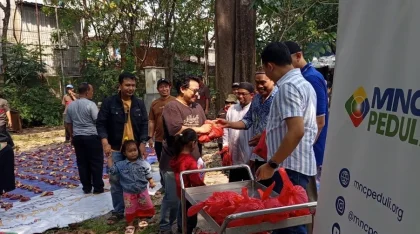 Bantuan Sapi dari MNC Peduli Membantu Warga DKM Raudhatul Jannah
