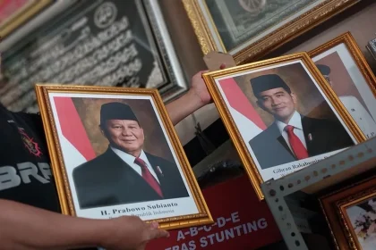Biaya Pengadaan Bingkai Foto Prabowo-Gibran untuk Sekolah Rakyat Rp4,14 Miliar, Kompor Rp4,2 Miliar