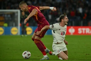Calvin Verdonk Siap Membuat Sejarah di Liga Champions