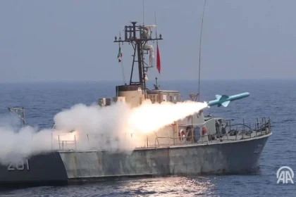 CENTCOM Ancam Serang Kapal yang Menyebar Ranjau di Selat Hormuz