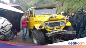 Detik-detik Dua Orang Tewas Kecelakaan Jip di Jalur Wisata Bromo