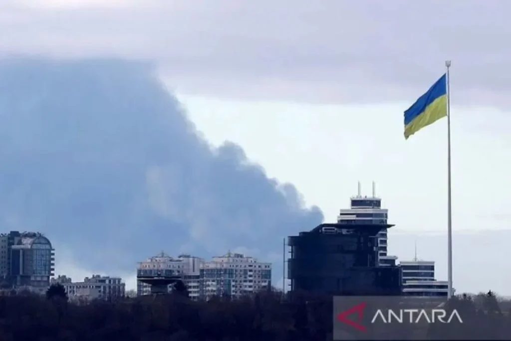 Drone Rusia Serang SPBU di Kharkiv dan Chuhuiv, Api Membara