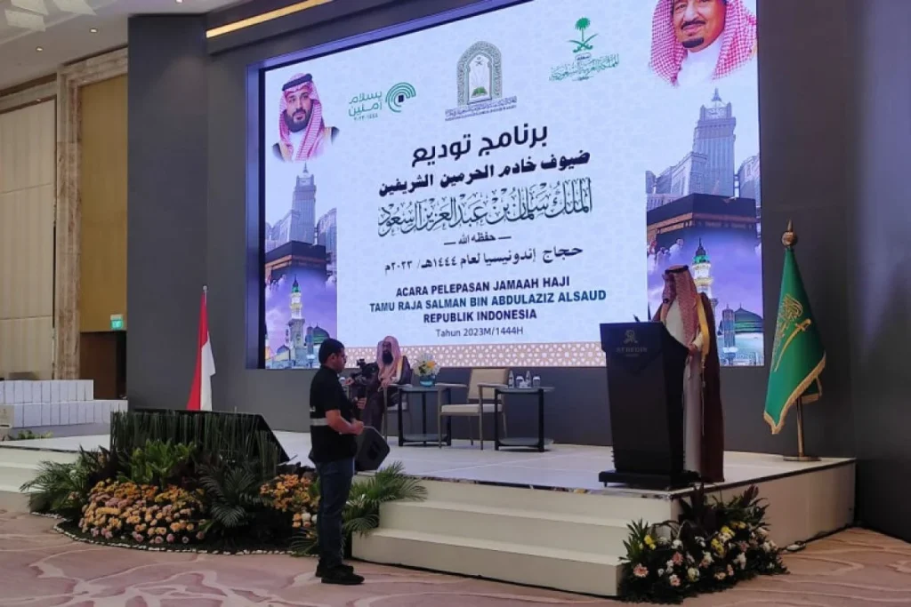 Dubes Arab Saudi Melepas Jemaah Haji Undangan Tamu Raja Salman di Jakarta