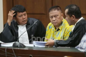 Dwi Hartono Minta Nasihat Kiai Cirebon Usai Pengakuan di Pengadilan BRI