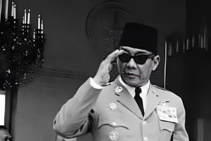 Eks Presiden Soekarno Nyaris Kena Tembak saat Salat Iduladha 1962
