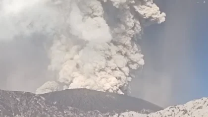 Erupsi Gunung Dukono: Pemandu Melihat Korban Tertimpa Batu Besar