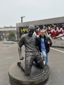 Fans Arsenal: Cinta, Kesetiaan, dan Kebahagiaan Setelah Penantian Panjang