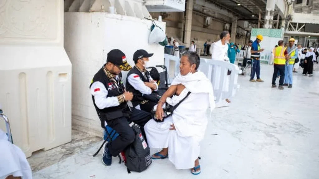 Fransiska Mainake: Dari Perawat Menjadi Pelayan Tamu Allah di Baitullah