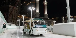 Golf Cart Masjidil Haram Permudah Ibadah Jemaah Lansia dengan Tarif Tetap